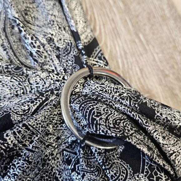 Michael Kors Black Silver Foil Paisley Wrap Top Blouse Women's Medium Tie Side - Picture 11 of 14